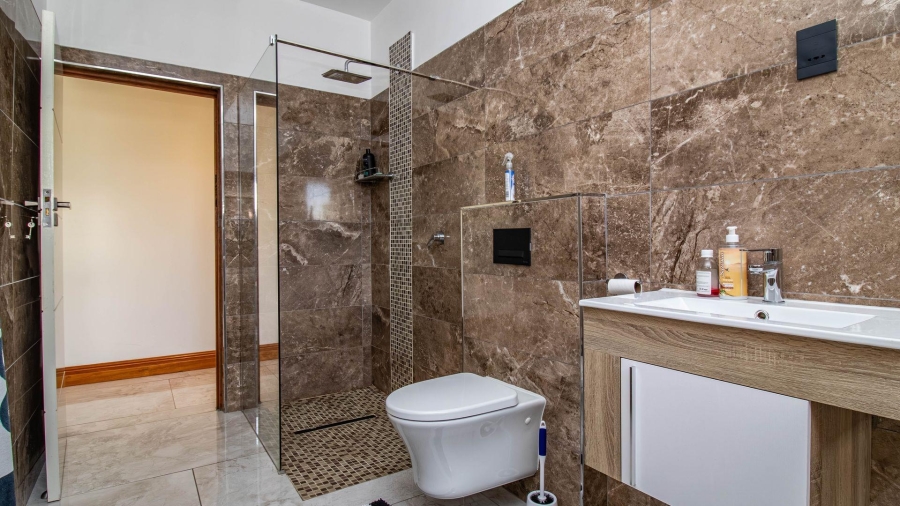 5 Bedroom Property for Sale in Benguela Cove Lagoon Wine Estate Western Cape